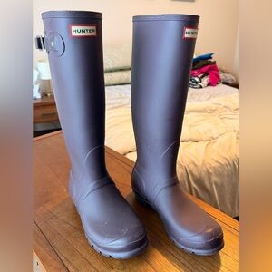 HUNTER Original Tall Waterproof Rain Boot - Size 8